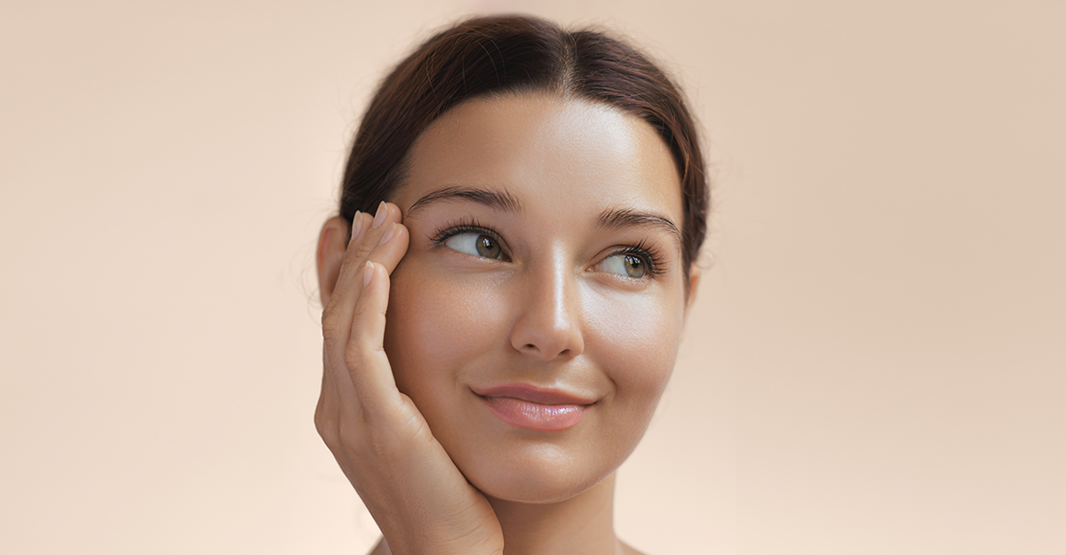 A women with smooth skin smiling