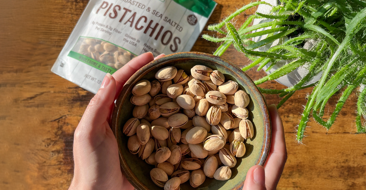 A bowl of pistachios 