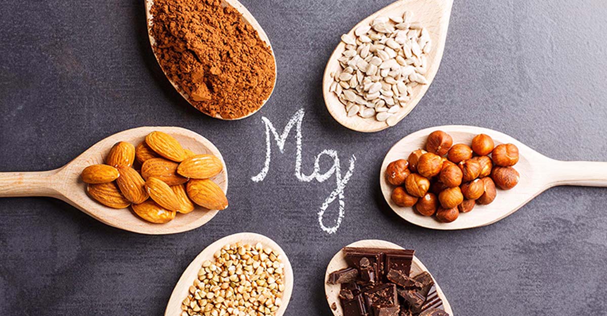 Foods rich in magnesium arranged around the word Mg